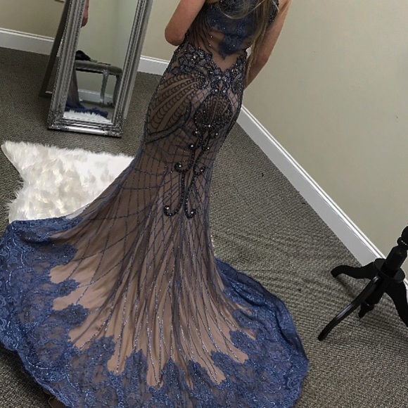 Designer prom/pageant dress - Picture 2 of 6